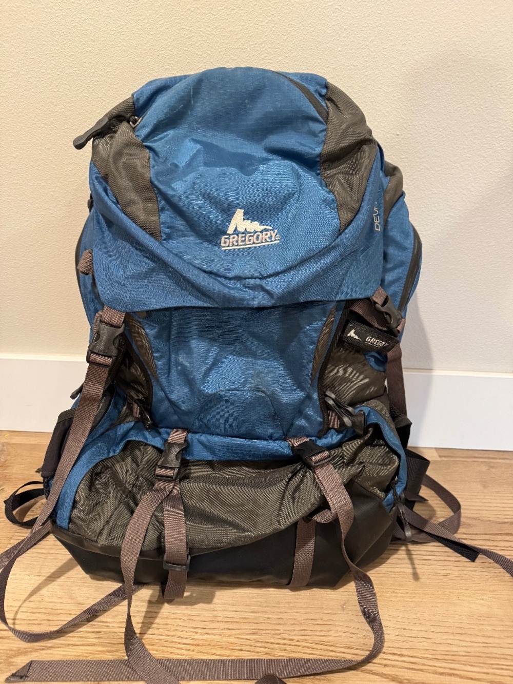 Gregory Deva 60 Women's Small Hiking backpack